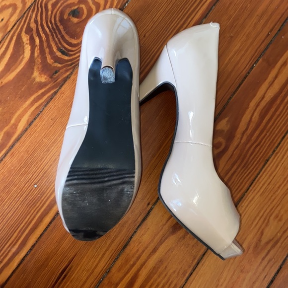 Nine and Co Nude Pumps - Picture 4 of 4